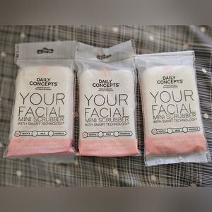 NWT facial mini scrubbers x3
